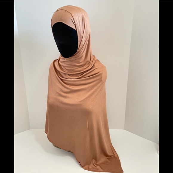 - Hijab - Made In Dubai UAE - Picture 2 of 6